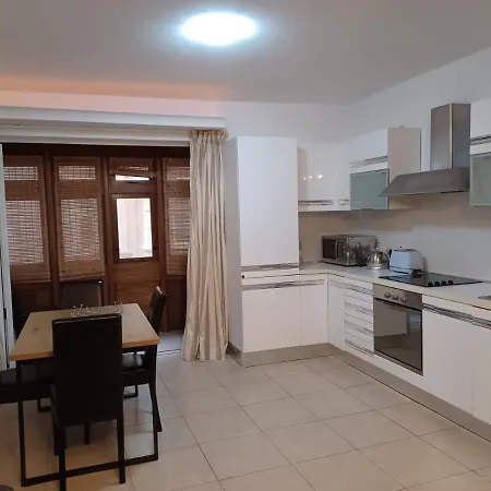 2 Bed Apt سليمة