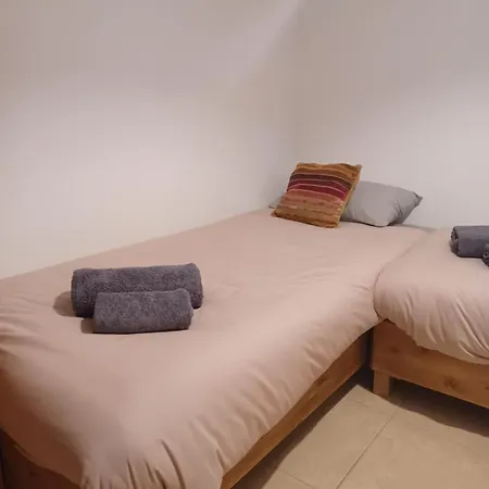 Lägenhet 2 Bed Apt